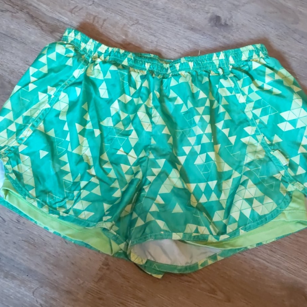 Running shorts